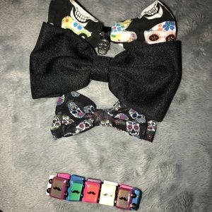 Hot Topic bows & mustache bracelet